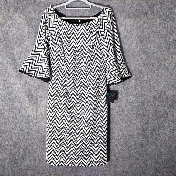 Gabby Skye Dress 8 Sheath Black Chevron Bell Sleeve Mod Retro Office Business - Picture 1 of 16